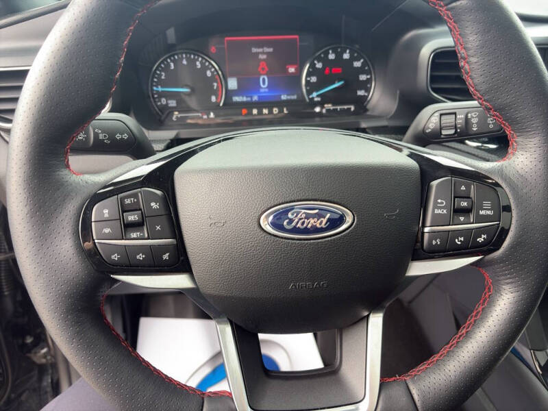 2023 Ford Explorer ST-Line