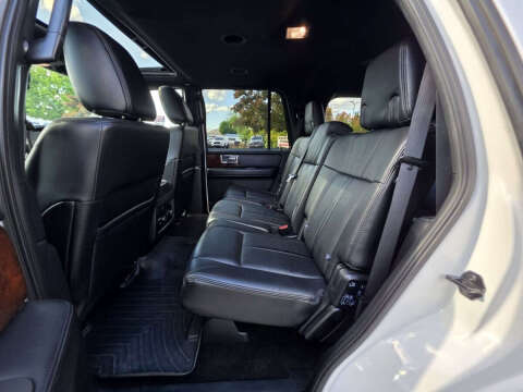 2016 Lincoln Navigator Select
