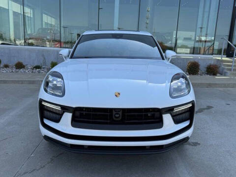 2025 Porsche Macan S