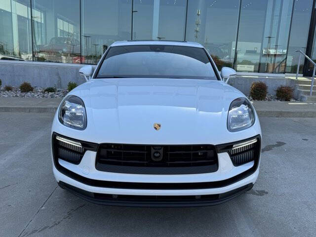 2025 Porsche Macan S