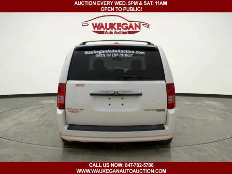 2010 Chrysler Town and Country Touring