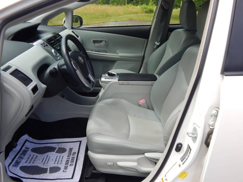 2013 Toyota Prius v