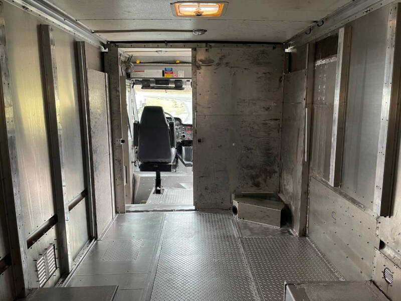2010 Freightliner MT45 Chassis