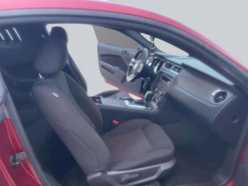 2014 Ford Mustang V6