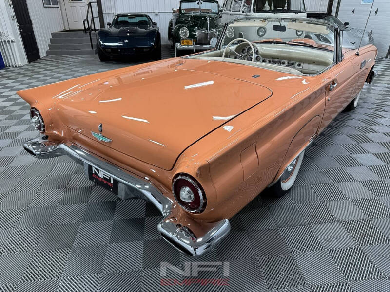 1957 Ford Thunderbird