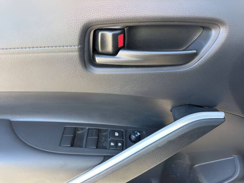 2025 Toyota Corolla Cross LE