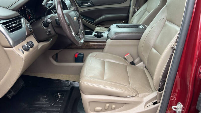 2017 Chevrolet Suburban LT
