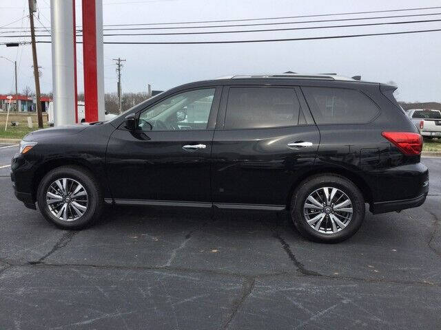 2019 Nissan Pathfinder SV