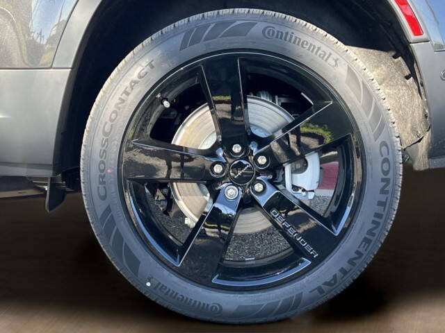 2026 Land Rover Defender 130 P300 S