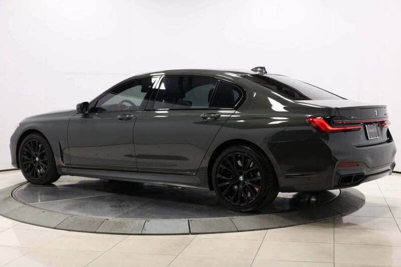 2022 BMW 7 Series M760i xDrive