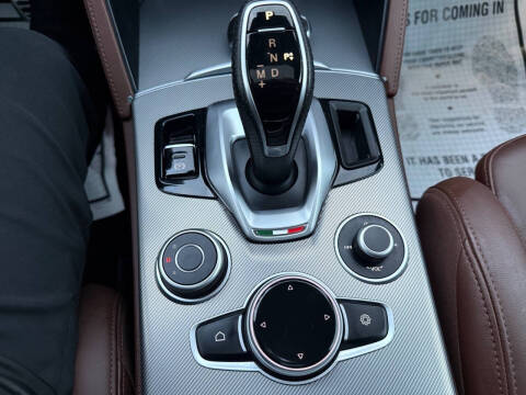 2021 Alfa Romeo Stelvio Ti Sport