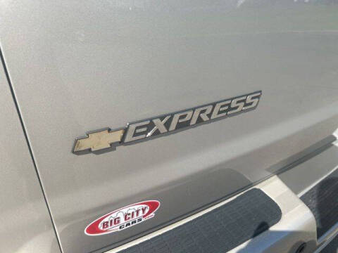 2023 Chevrolet Express 2500