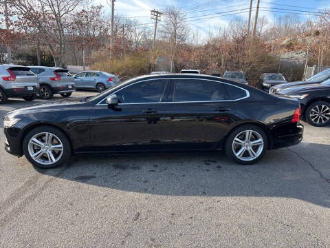 2018 Volvo S90 T5 Momentum