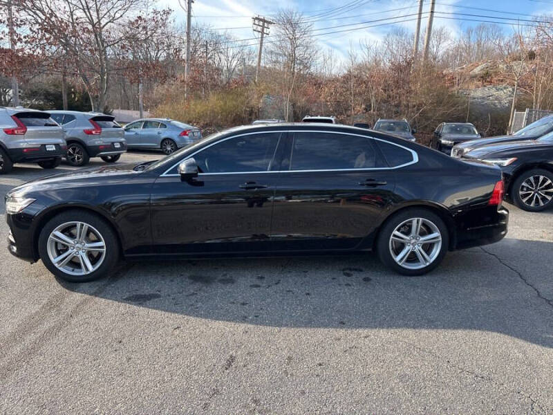 2018 Volvo S90 T5 Momentum