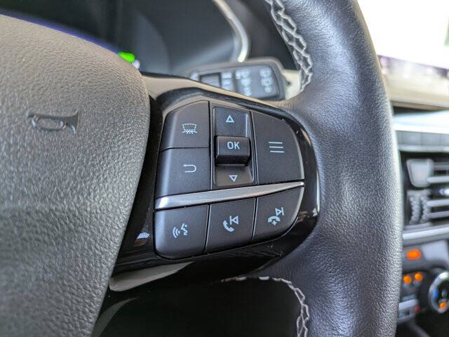 2022 Ford Escape Hybrid Titanium