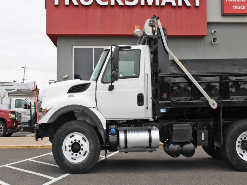 2016 International WorkStar 7400