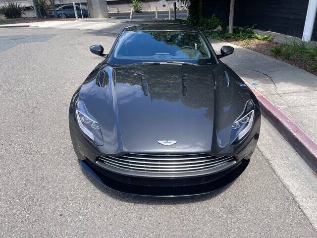 2017 Aston Martin DB11