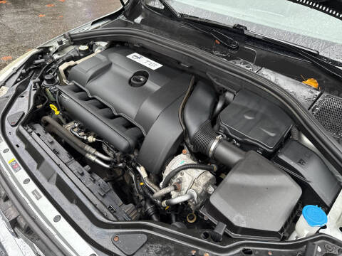 2013 Volvo XC60 T6 Premier Plus