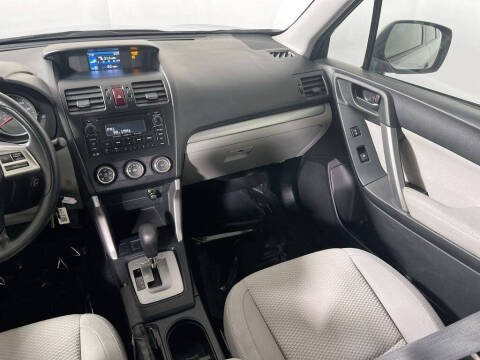 2015 Subaru Forester 2.5i