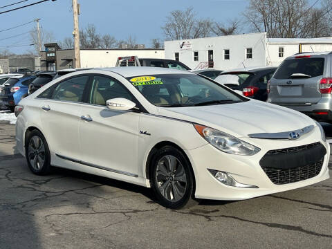 2013 Hyundai Sonata Hybrid for sale at MetroWest Auto Sales in Worcester MA