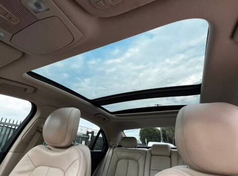 2017 Lincoln Continental Select