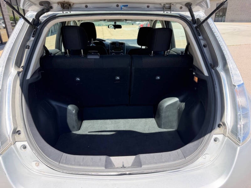 2016 Nissan LEAF S-24