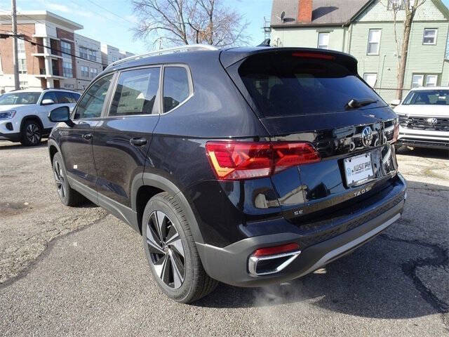 2024 Volkswagen Taos SE 4Motion