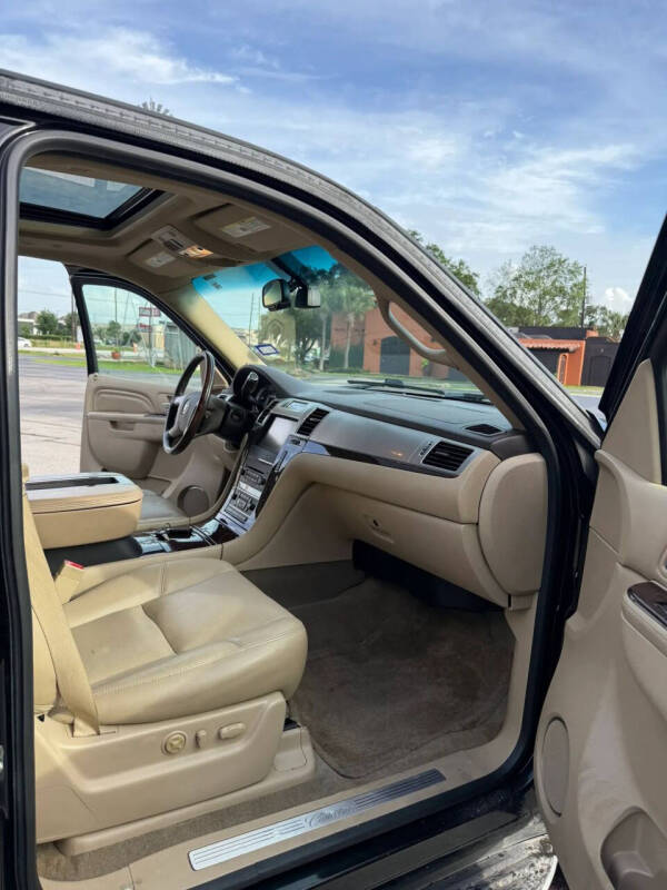 2013 Cadillac Escalade Luxury