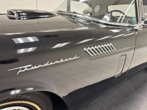 1957 Ford Thunderbird