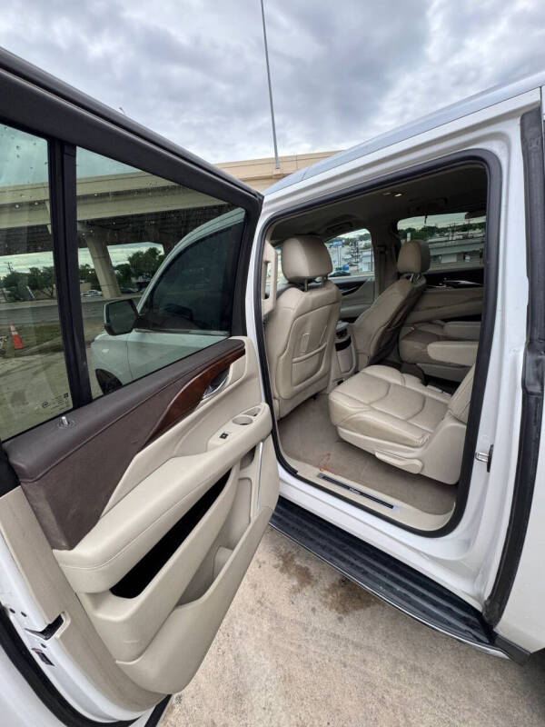 2017 Cadillac Escalade ESV Standard