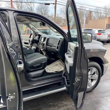 2018 RAM 1500 SLT