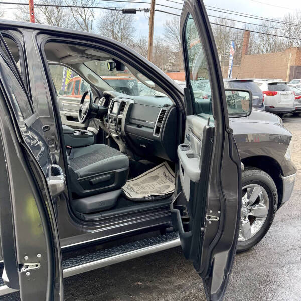 2018 RAM 1500 SLT
