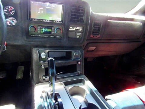 2004 Chevrolet Silverado 1500 SS