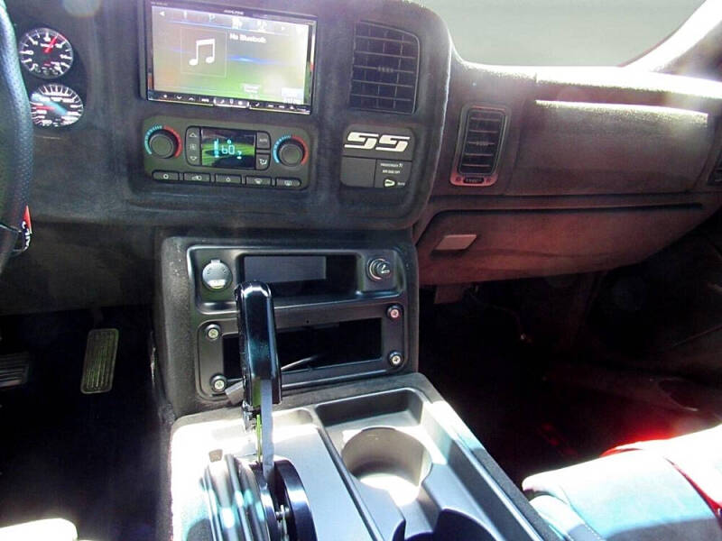 2004 Chevrolet Silverado 1500 SS