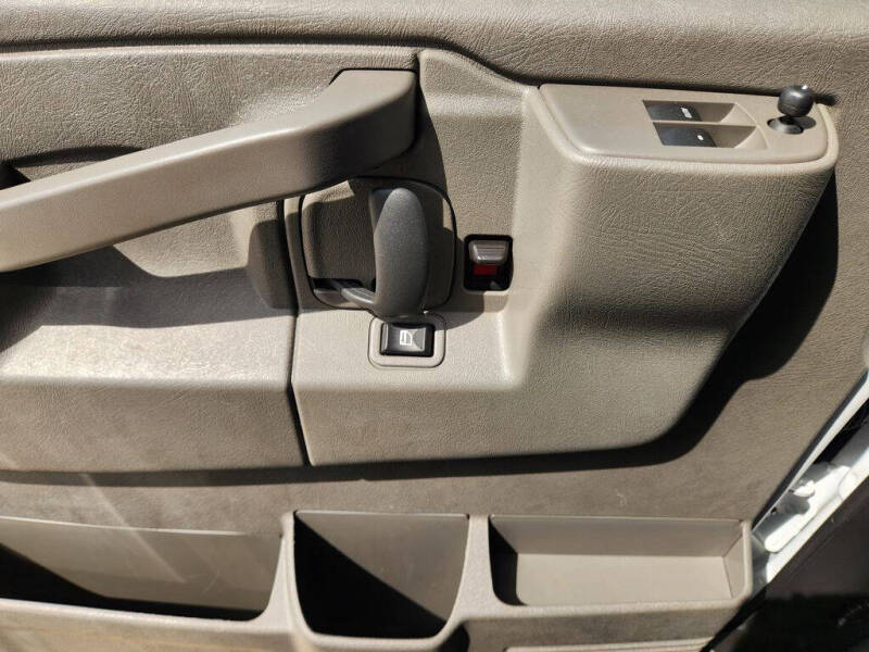 2024 Chevrolet Express 2500