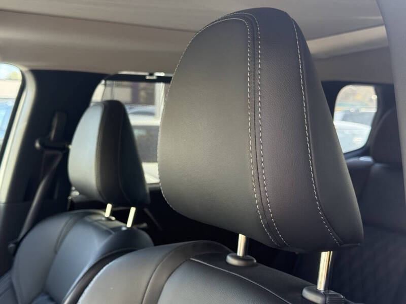 2025 Mitsubishi Outlander PHEV SEL