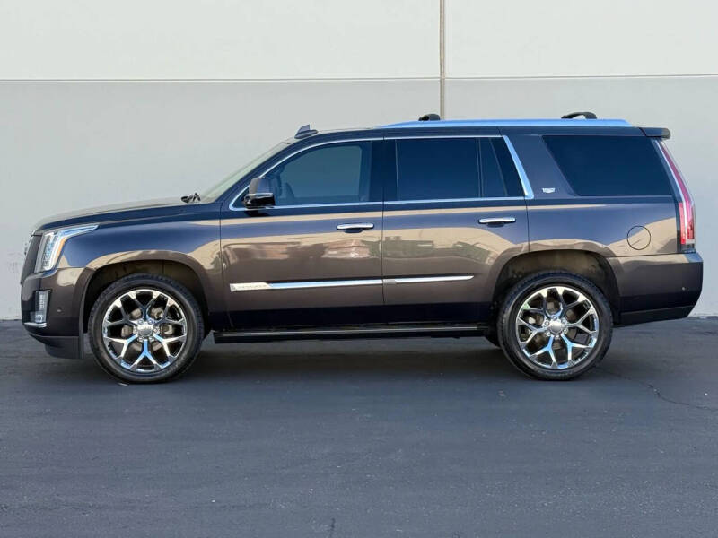 2017 Cadillac Escalade Platinum