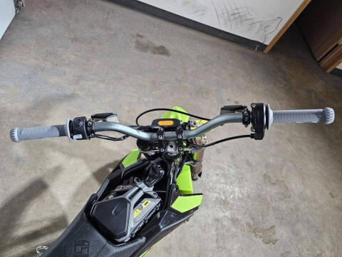 2025 SurRon HYPER BEE