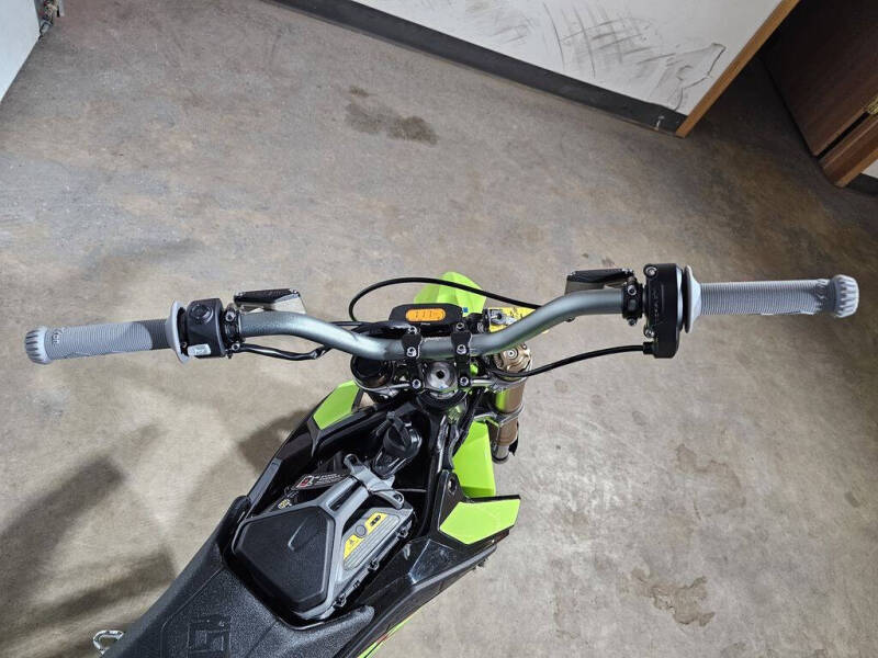 2025 SurRon HYPER BEE