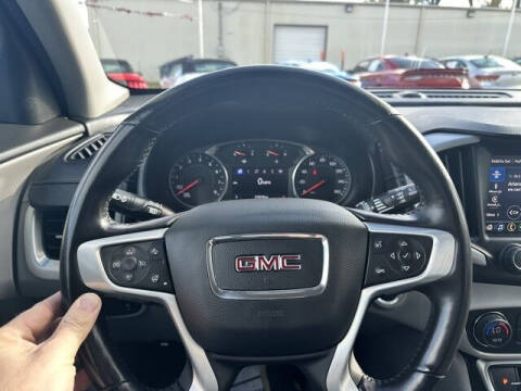 2022 GMC Terrain SLT