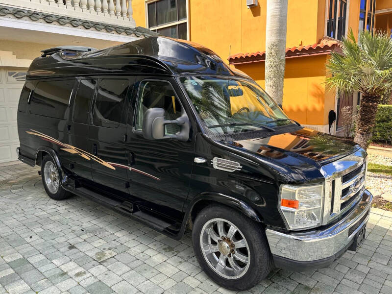 2010 Ford E-Series E-350 SD XLT