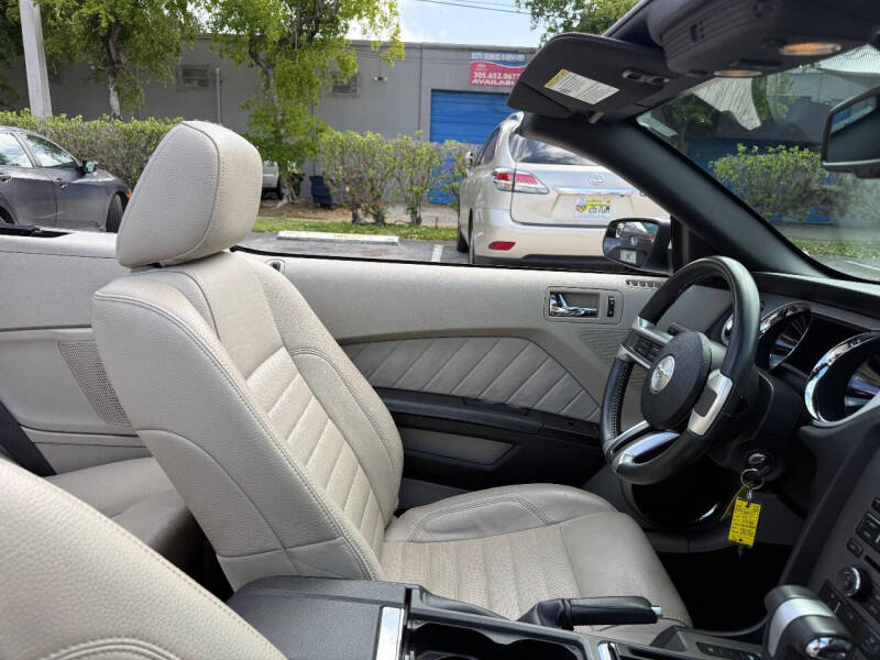 2011 Ford Mustang GT Premium