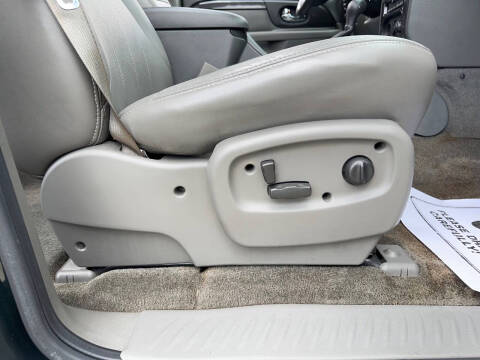 2004 GMC Envoy XUV SLT