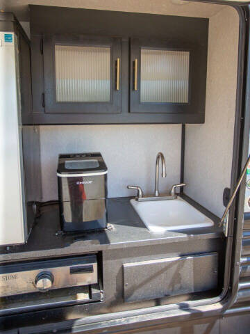 2022 CHEROKEE FOREST RIVER