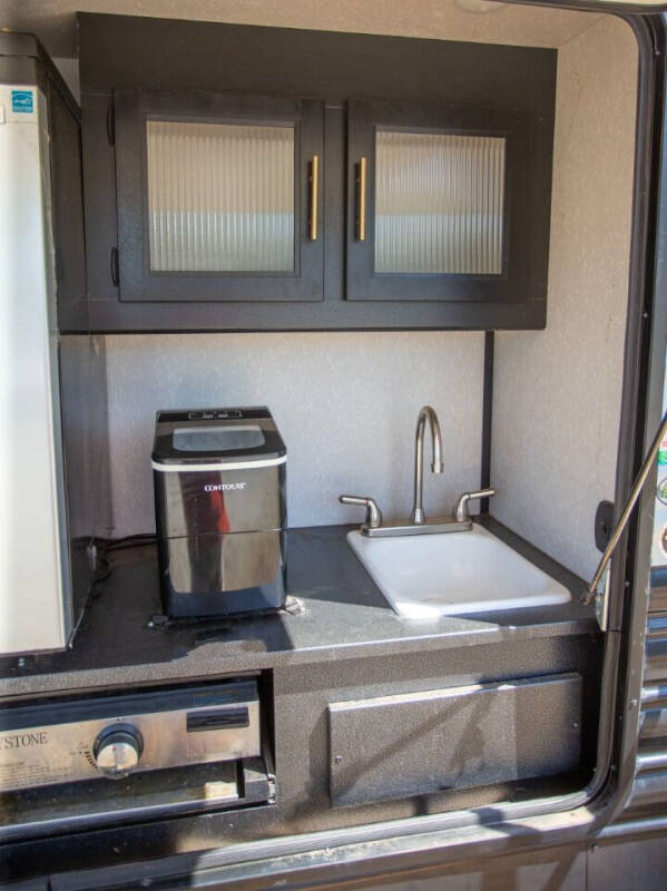 2022 CHEROKEE FOREST RIVER