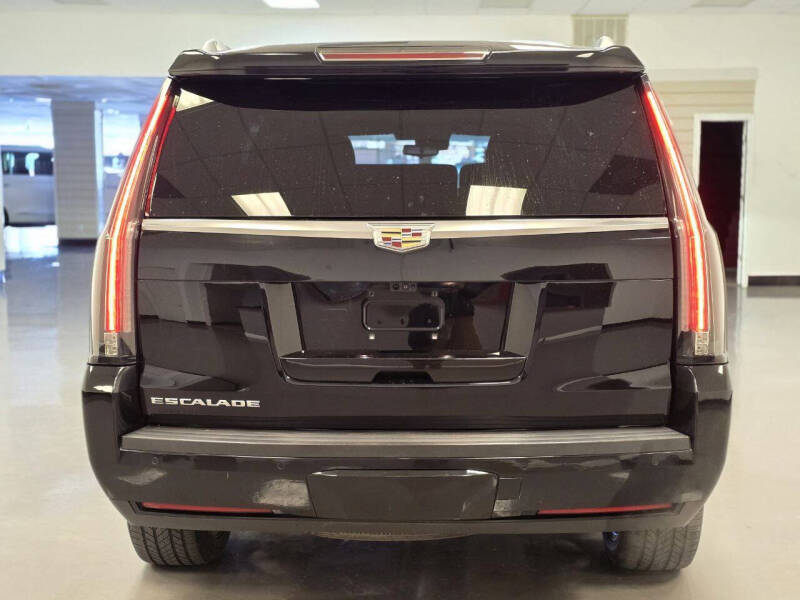 2020 Cadillac Escalade Luxury