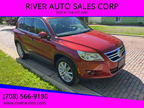 2011 Volkswagen Tiguan for sale at RIVER AUTO SALES CORP in Maywood IL