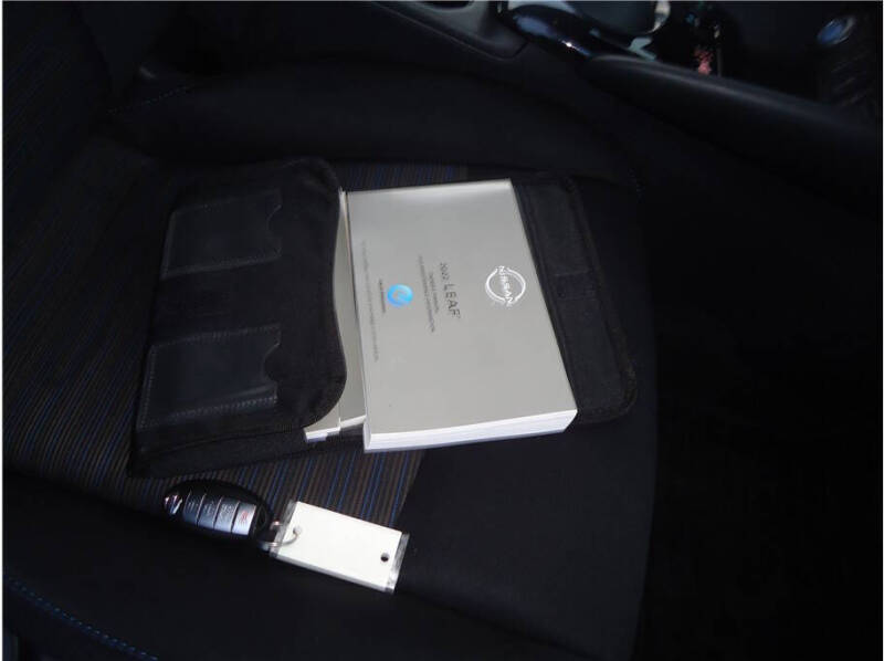 2022 Nissan LEAF SV PLUS