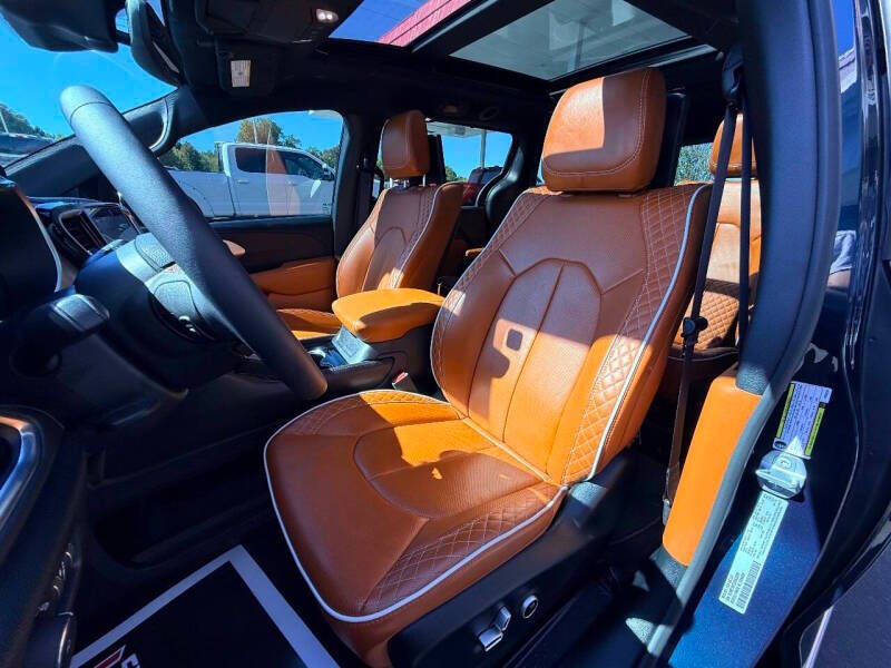 2025 Chrysler Pacifica Plug-In Hybrid Pinnacle