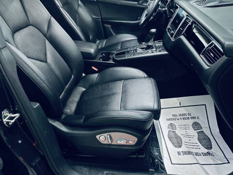 2017 Porsche Macan